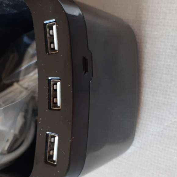 Penske Phone USB Port Charging Desk Caddy New - Picture 5 of 6